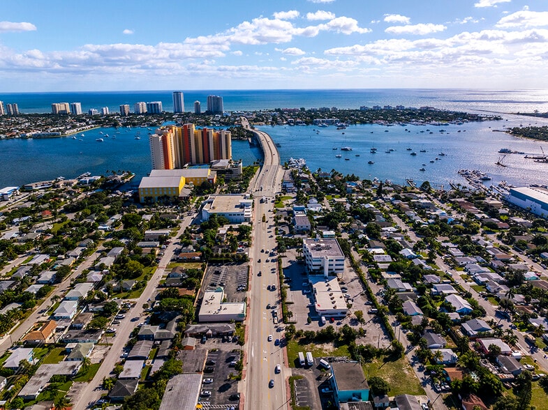 More Photos Of 155 E Blue Heron Blvd, Riviera Beach Office For Sale