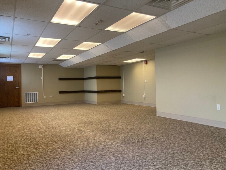 More Photos Of 105 1st St SE, Minot Apartments For Lease