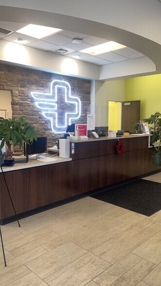 More Photos Of 20599 Mack Ave, Grosse Pointe Woods Freestanding For Lease