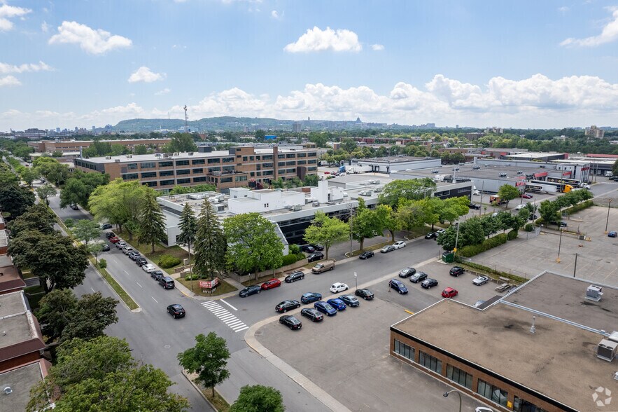 More Photos Of 180-200 Rue Bellarmin, Montréal Manufacturing For Lease