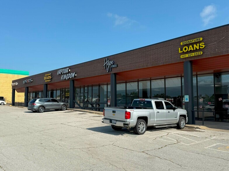 More Photos Of 2203-2205 W Main St, Norman Unknown For Lease