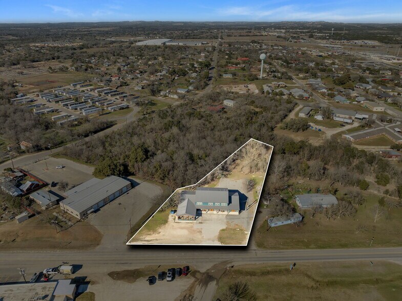 More Photos Of 220 W FM 473, Comfort Storefront Retail Office For Lease