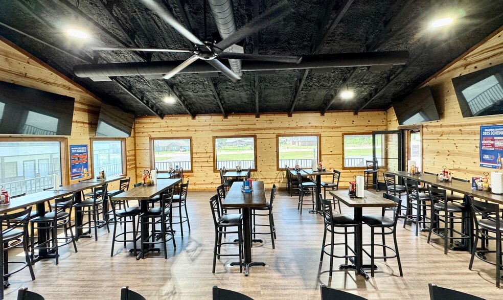 More Photos Of 500 SE Lincoln Rd, Idabel Hotel For Sale