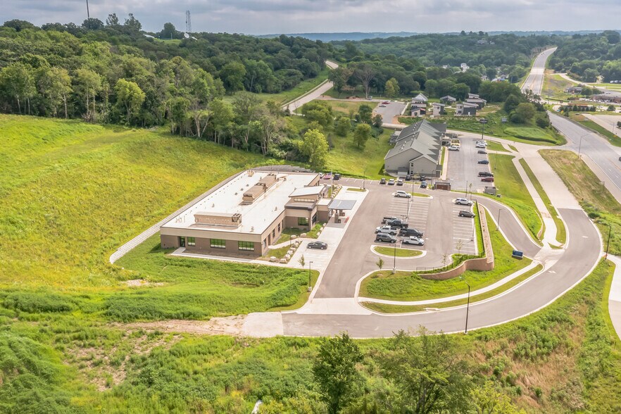 More Photos Of 1106 Military Blvd, Decorah Office For Sale