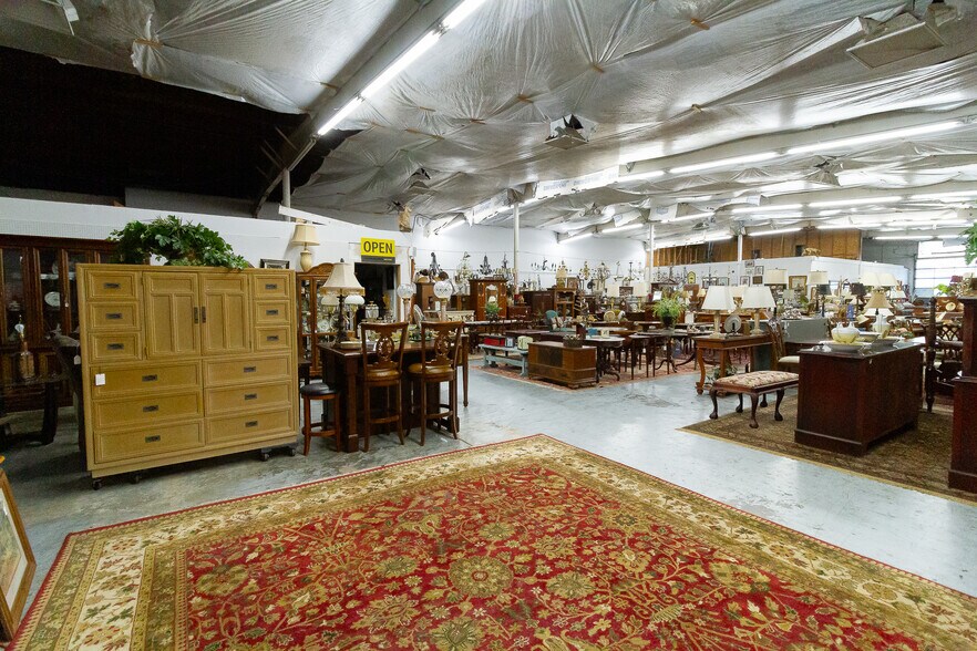 More Photos Of 512 Tift Ave S, Tifton Freestanding For Sale