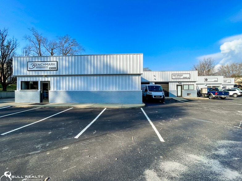 More Photos Of 1388 Chattahoochee Ave, Atlanta Light Distribution For Lease
