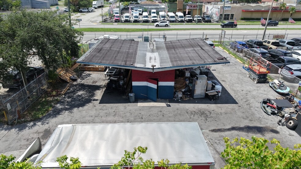More Photos Of 9301 NW 27th Ave, Miami Auto Dealership For Sale
