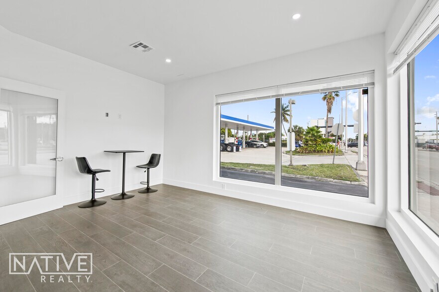 More Photos Of 11 W State Road 84, Fort Lauderdale Office For Sale