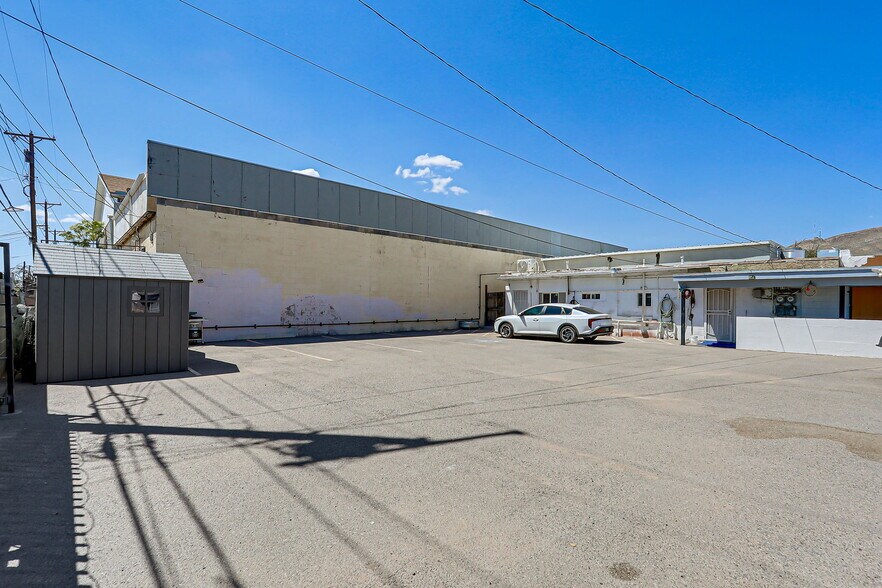 More Photos Of 2222 Bassett Ave, El Paso Storefront Retail Residential For Sale