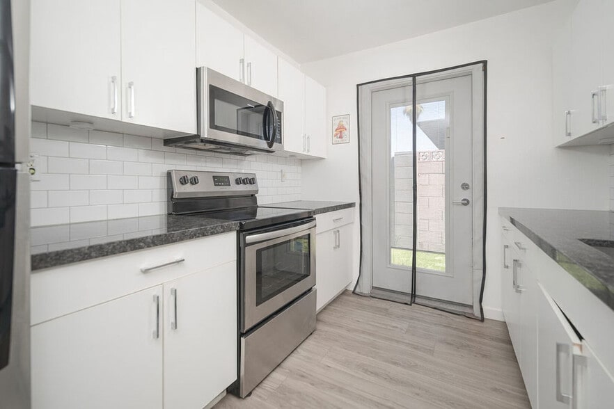 More Photos Of 4401 N 21st St, Phoenix Apartments For Sale