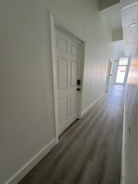 More Photos Of 6708-6716 W Flagler St, Miami Office For Lease