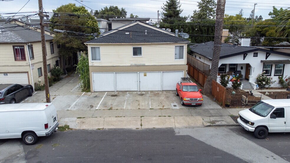 More Photos Of 217 Alden St, Redwood City Apartments For Sale
