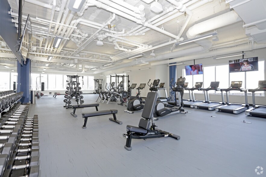 More Photos Of 1140 N Wells St, Chicago Apartments For Lease