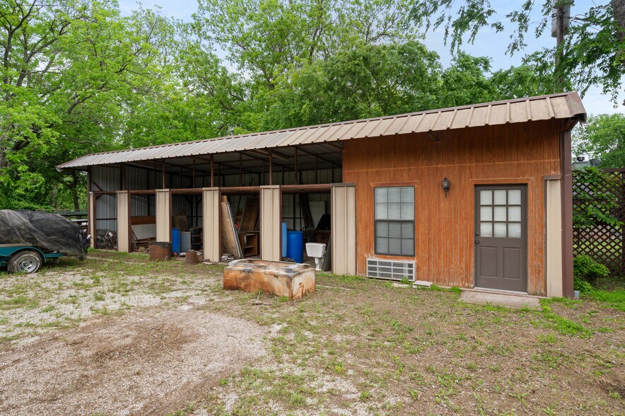 More Photos Of 7 Hills Rd, Newark Warehouse For Sale