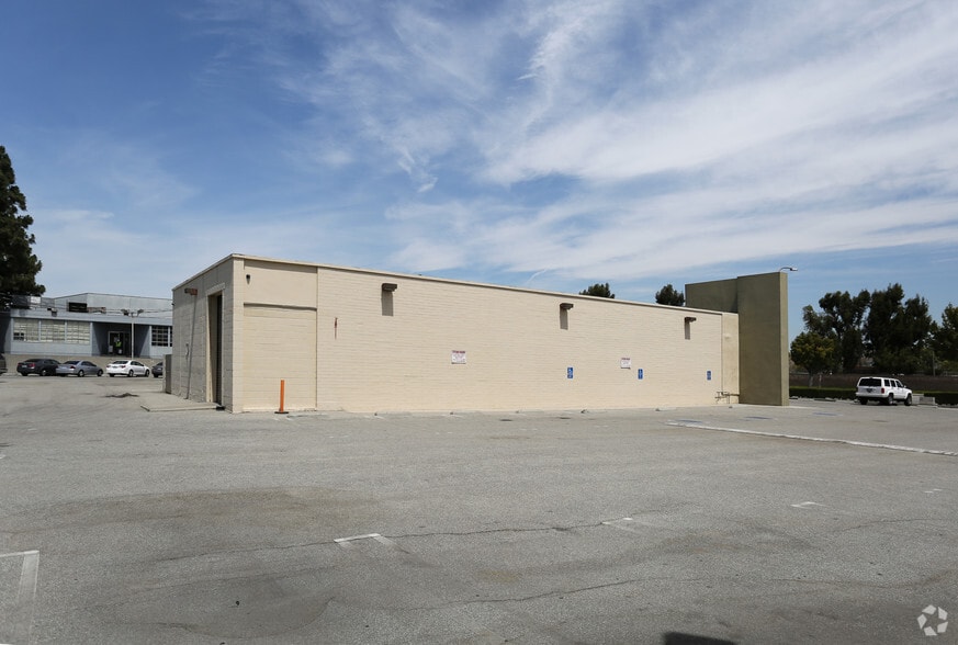 More Photos Of 5299 Sepulveda Blvd, Culver City Freestanding For Lease