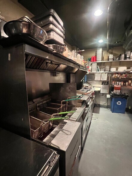 More Photos Of 2282 NW Hoyt St, Portland Multifamily For Sale