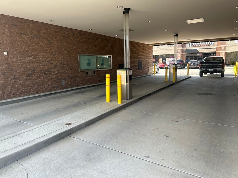 More Photos Of 651 US 31W Byp, Bowling Green Office For Lease