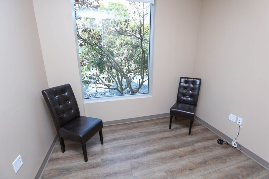 More Photos Of 2010 E 1st St, Santa Ana Medical For Lease