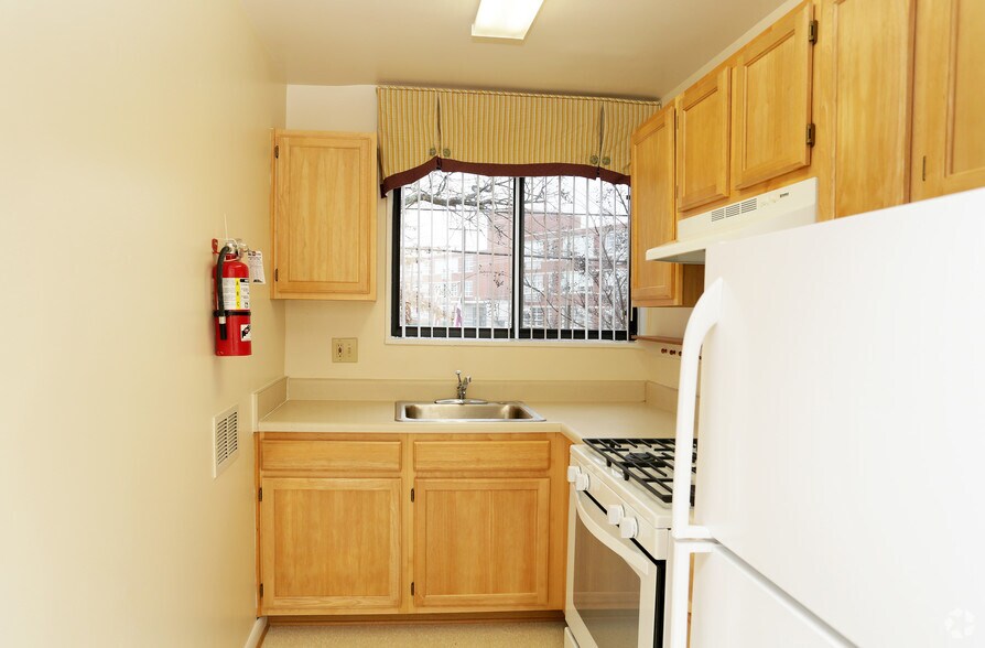 More Photos Of 3647 6th St SE, Washington Apartments For Sale