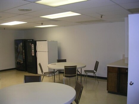 More Photos Of 2020 Remount Rd, Gastonia Office For Lease