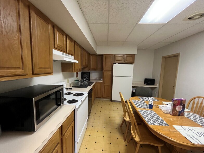 More Photos Of 127 Washington St, Binghamton Office For Sale