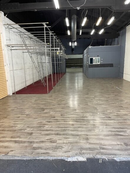 More Photos Of 1420 S Main St, Los Angeles Storefront For Lease