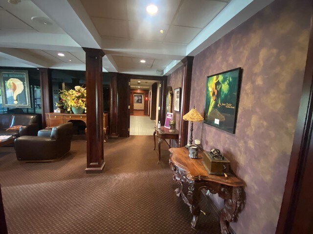 More Photos Of 170 Linden Oaks Dr, Rochester Office For Sale