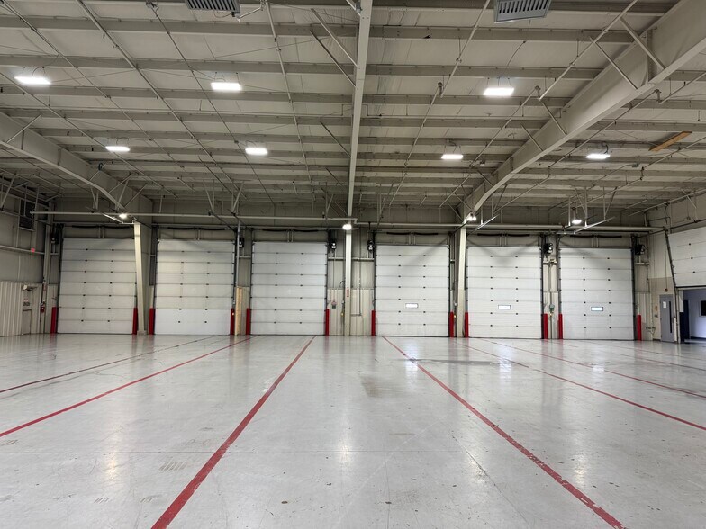 More Photos Of 4001 Methanol Ln, Indianapolis Warehouse For Lease