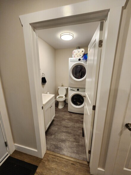 More Photos Of 32 David St, Spencerville Apartments For Sale