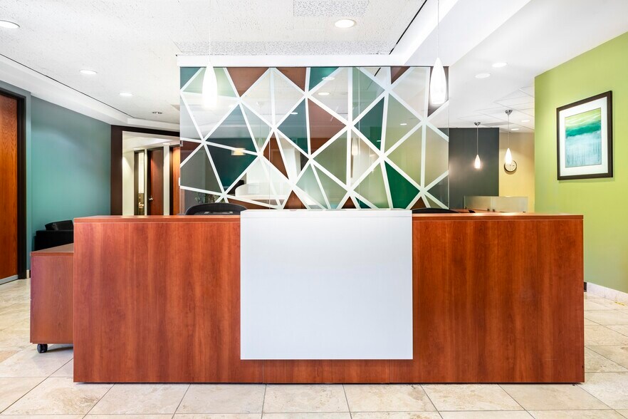 More Photos Of 5 Centerpointe Dr, Lake Oswego Coworking Space