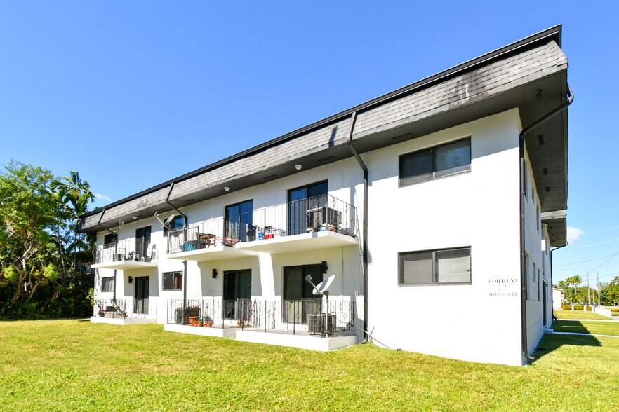 More Photos Of 17150 NE 23rd Ave, North Miami Beach Apartments For Sale