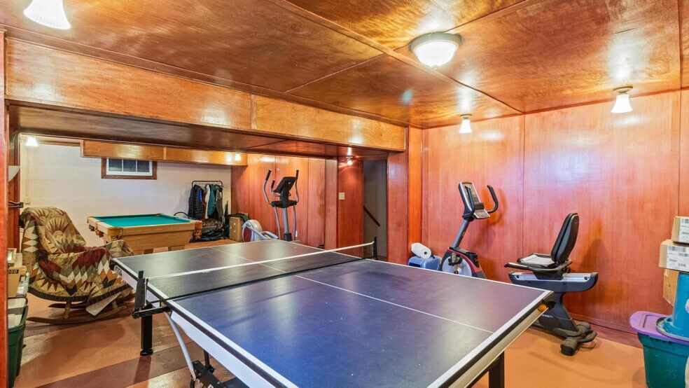 More Photos Of 295 N Main St, Glendale Hospitality For Sale