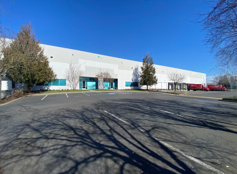 More Photos Of 5220-5232 NE 152nd Pl, Portland Unknown For Lease