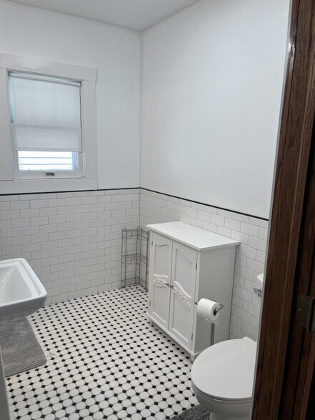 More Photos Of 620 West Blvd, Rapid City Storefront Retail Office For Sale