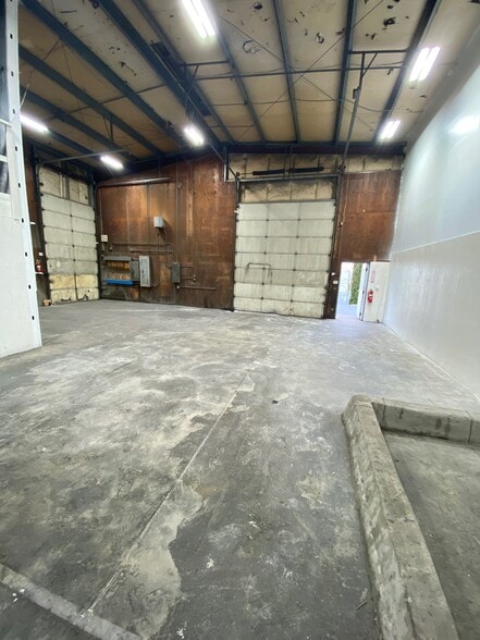More Photos Of 3537 NW St Helens Rd, Portland Industrial For Lease