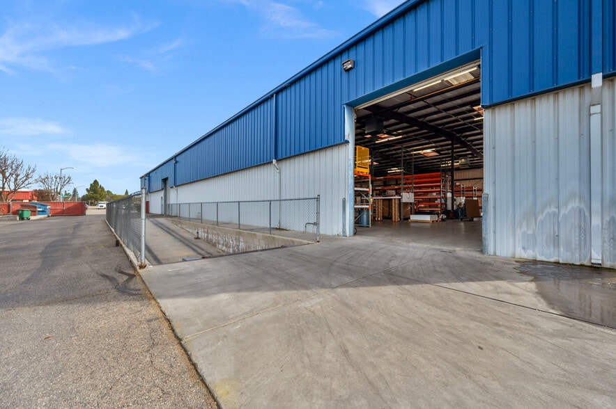 More Photos Of 4634 Weathermaker Ave, Fresno Warehouse For Sale