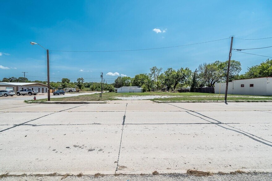 More Photos Of 8021 White Settlement Rd, Fort Worth Land For Sale