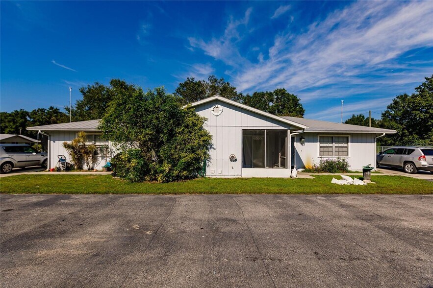 More Photos Of 1956 SE Cherry Dr, Arcadia Specialty For Sale