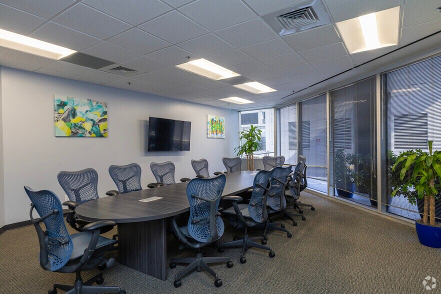 More Photos Of 5201 W Kennedy Blvd, Tampa Office For Lease