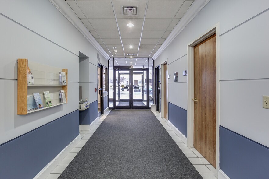 More Photos Of 7201 Green Bay Rd, Kenosha Medical For Lease