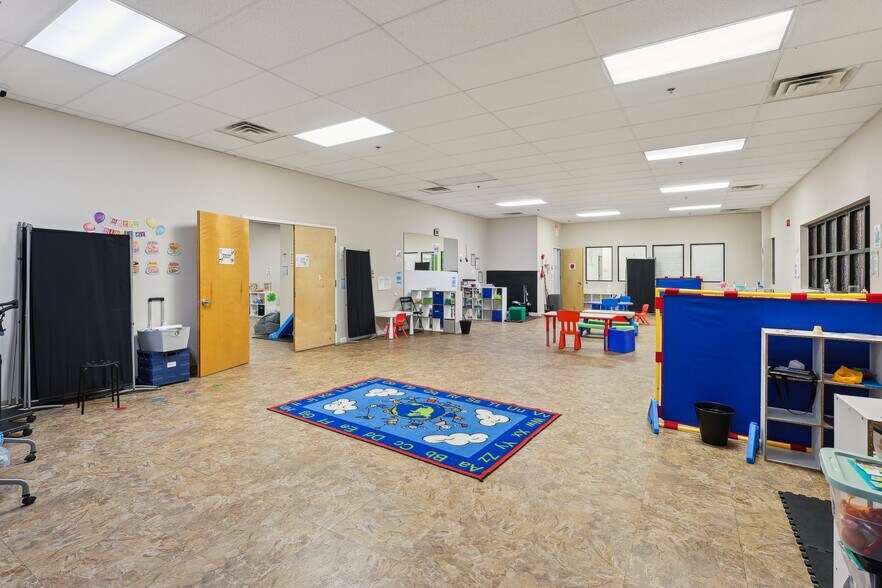 More Photos Of 18 Microlab Rd, Livingston Office For Lease