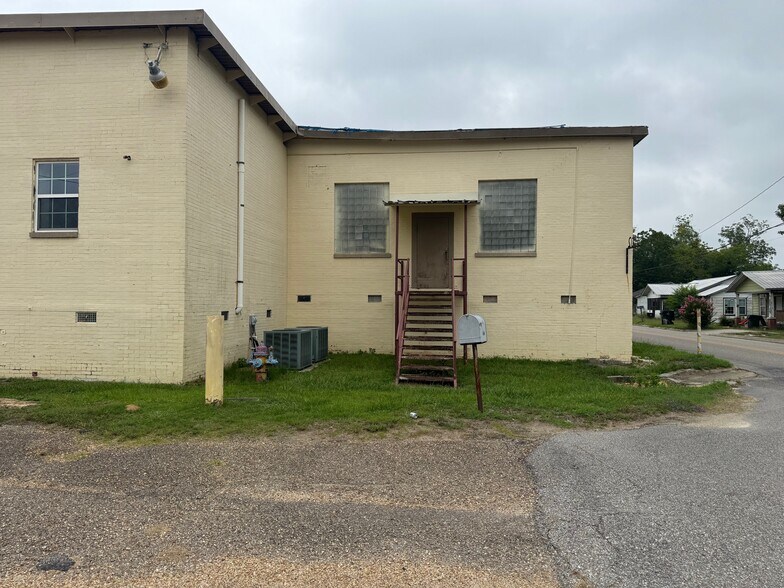 More Photos Of 1002 Douglas Ave, Opp Manufacturing For Lease