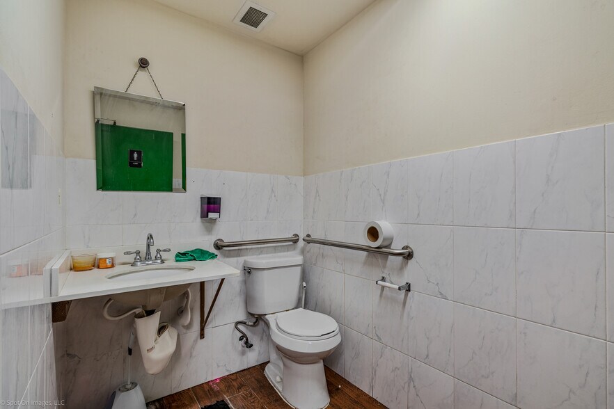 More Photos Of 645 Harwood Rd, Bedford Restaurant For Sale