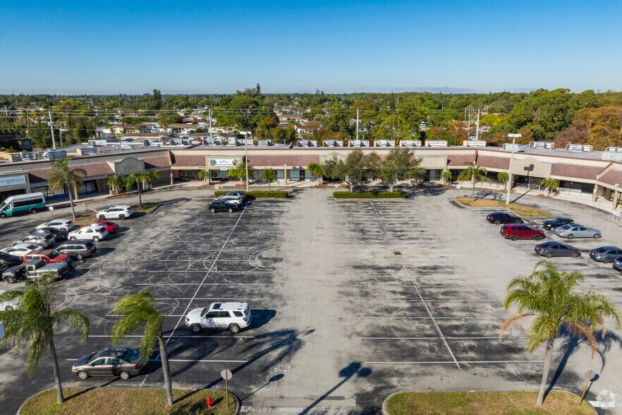 More Photos Of 2601-2675 S Military Trl, West Palm Beach Storefront For Lease