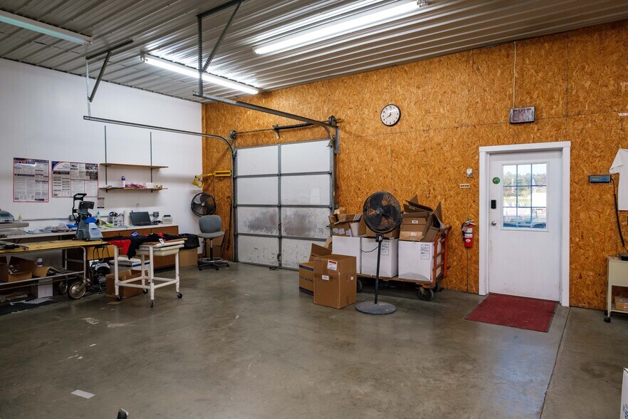 More Photos Of 36 Lucas Rd, Fishersville Warehouse For Lease