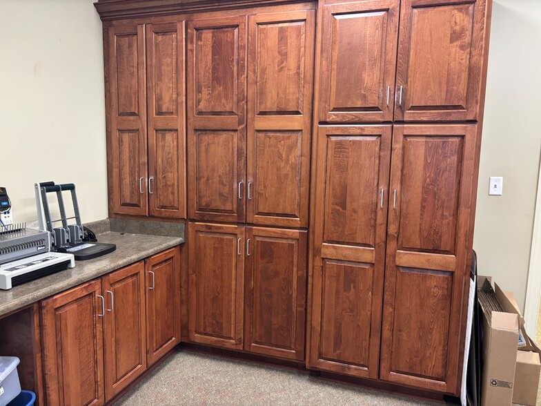 More Photos Of 4081 Inner Perimeter Rd, Valdosta Office Residential For Sale