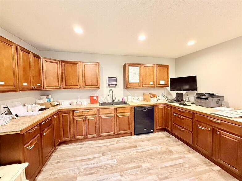 More Photos Of 11442 SR 27, Hector Medical For Sale