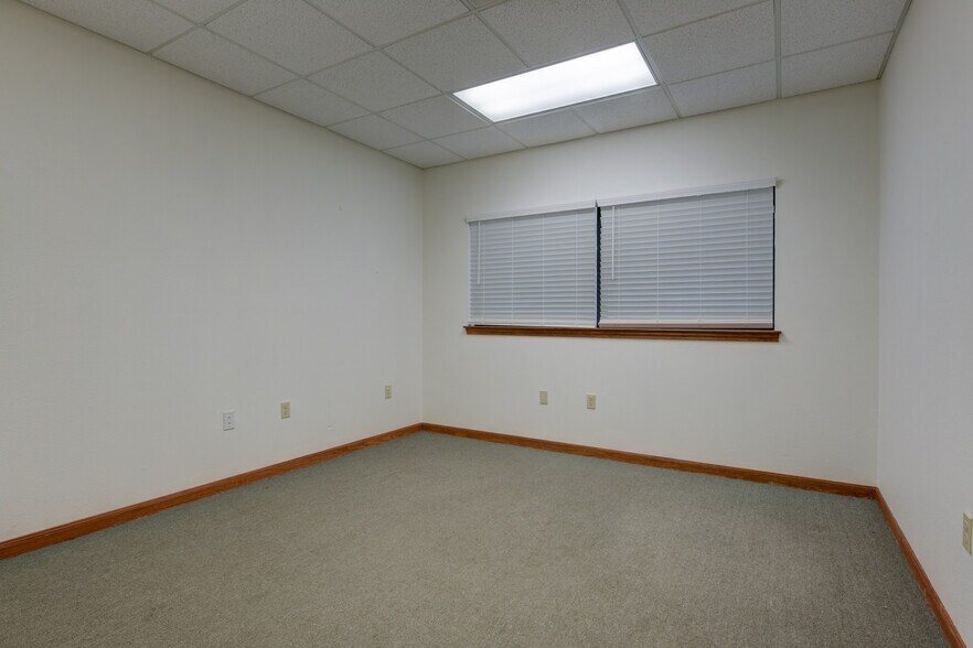 More Photos Of 19365 FM 2252, Garden Ridge Office For Lease