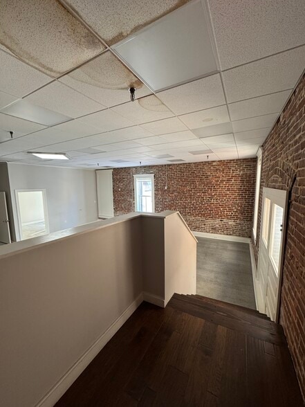 More Photos Of 117-121 N State St, Jackson Loft Creative Space For Lease
