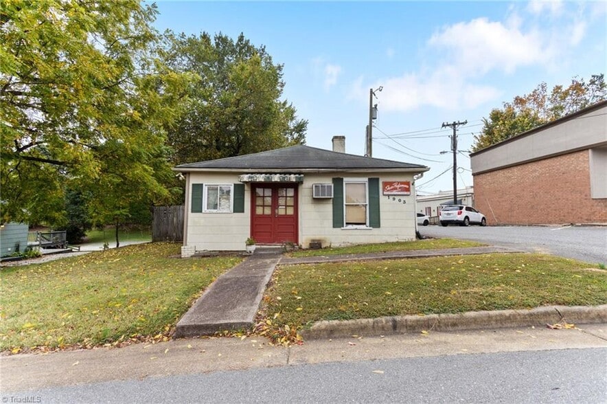 More Photos Of 1903A-1903F Margaret St, Winston-Salem Office Residential For Sale
